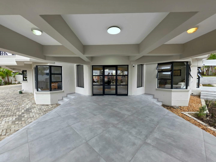 5 Bedroom Property for Sale in Plattekloof Western Cape